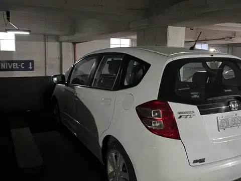 VENTA COCHERA PLENO CENTRO
