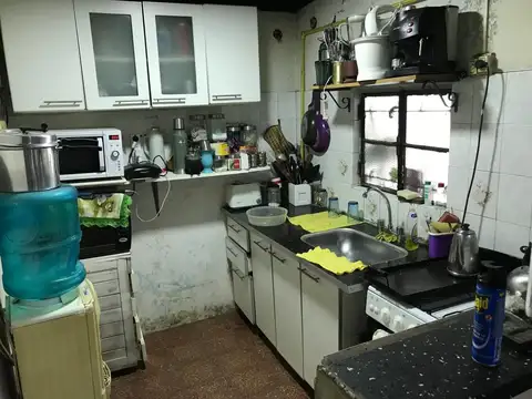 Casa 4 ambientes con 1 baño