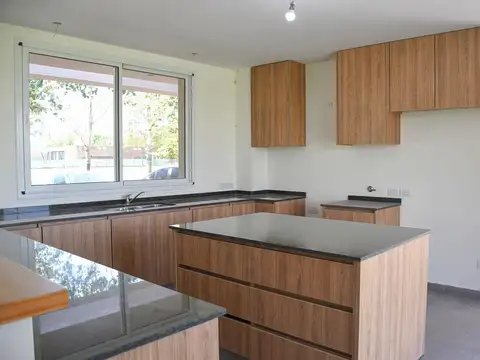 Casa en Venta en Funes, USD 410.000