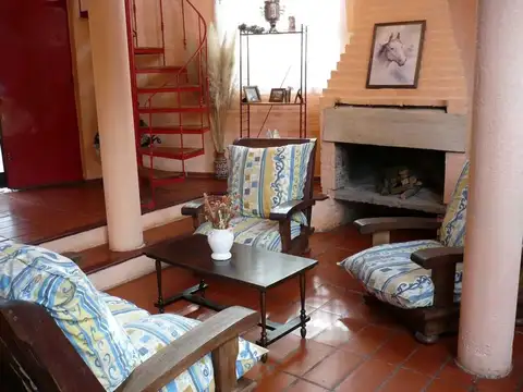 Casa 3 ambientes con 2 baños