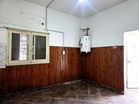 LOTE CON 5 DPTOS Y FONDO LIBRE.IDEAL INVERSOR