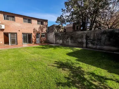 Depto Tipo Casa 4 ambientes con 2 baños
