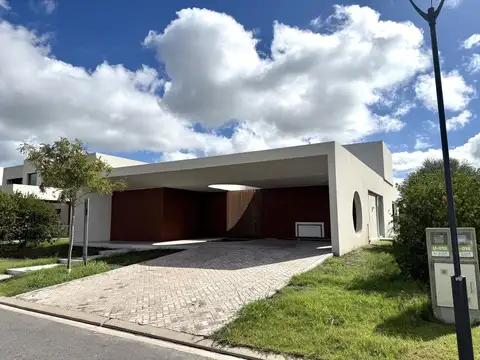 casa en Country Vida 1