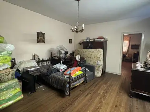 Casa de Corte Antiguo en Banfield