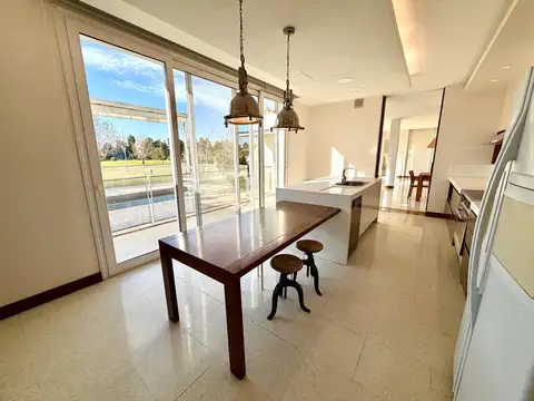 Casa en Venta de 5 dormitorios