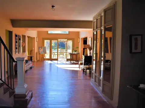 Casa en Venta con 7 cocheras