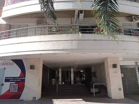 HAGA SU OFERTA    COCHERA EXCELENTE UBICACION / PORTON AUTOMATICO / CUBIERTA