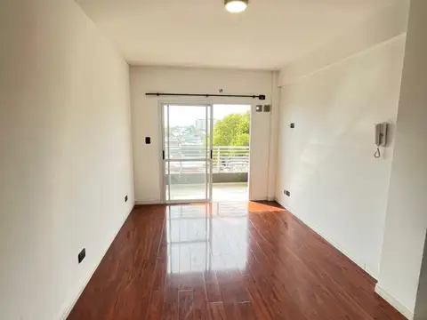 GRANADEROS 300, Piso 5