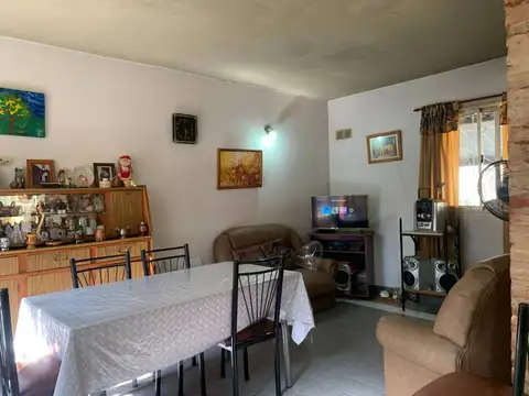 Casa 3 ambientes con 1 baño