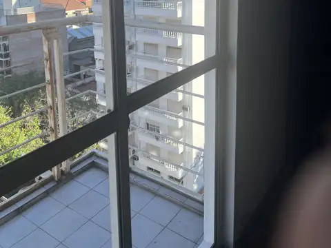 DEPARTAMENTO DOS DORMITORIOS BALCON ESTE LUMINOSO IMPECABLE COCINA SEPARADA MITRE 1288