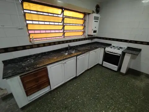 Casa en Alquiler con 1 cochera