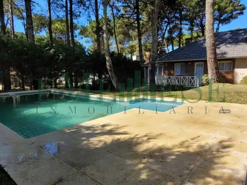 Casa en Alquiler Temporal con 1 cochera