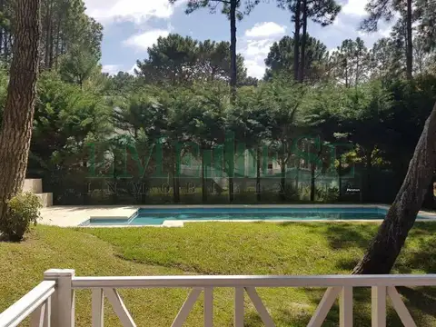 Casa en Alquiler Temporal en Pinamar, USD 500