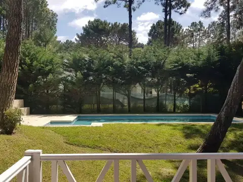 Casa en Alquiler Temporal en Pinamar, USD 500