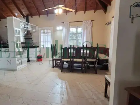 Casa en Alquiler Temporal con 1 cochera