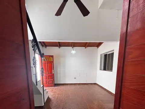 Casa en Alquiler en Lanús Oeste, $ 900.000