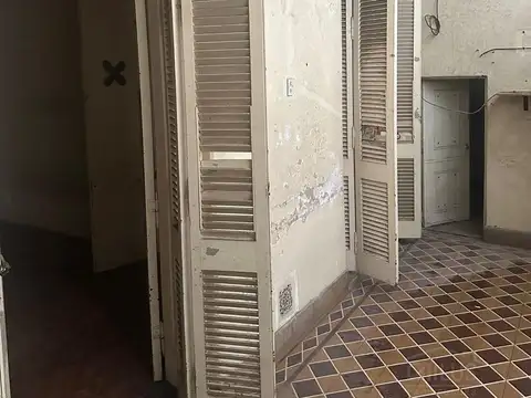 Depto Tipo Casa en Venta 80 años