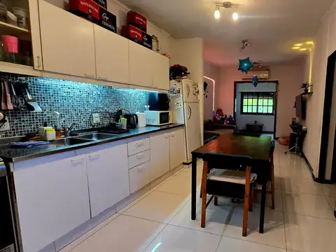 Depto Tipo Casa 3 ambientes con 1 baño