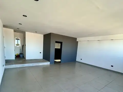 RETASADO - Oficina de 62 mt2 en venta - San Fernando centro