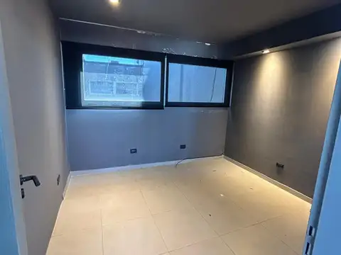 Oficina en Venta en San Fernando Vias  /  Centro, USD 115.000
