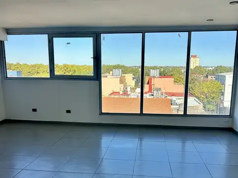 Oficina en Venta en San Fernando Vias  /  Centro, USD 102.000