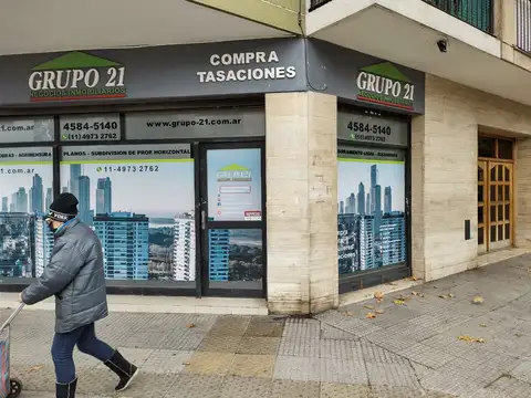 Local en Venta Via Púb.