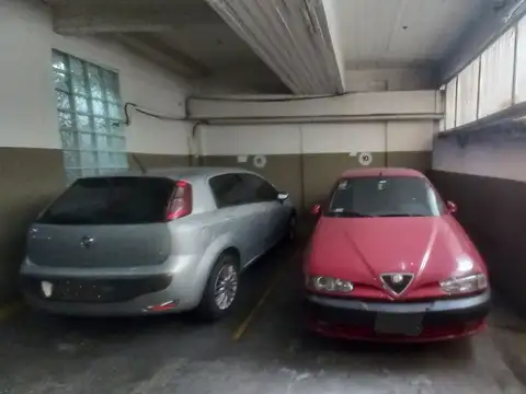 COCHERA EN VENTA EN ALMAGRO - EN PLANTA BAJA