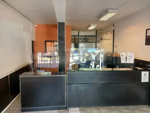 Alquiler Local Comercial 4 amb Bulogne