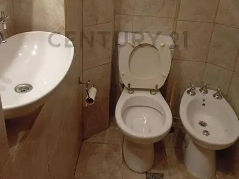 4 Ambientes con Entrepiso, Patio y Baulera – Apto profesional – San Nicolás