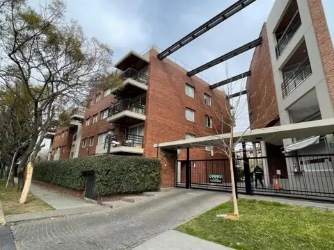 Hermoso Depto. 2 amb con cochera en Beccar Plaza!