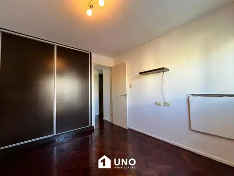 Bv. Oroño , Piso 08