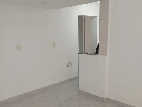 Depto Tipo Casa en Alquiler de 4 ambientes