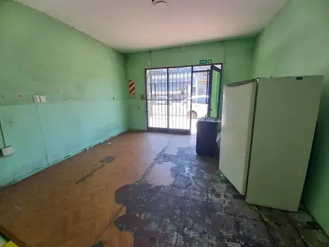 Local en Alquiler en Jose Leon Suarez, $ 490.000
