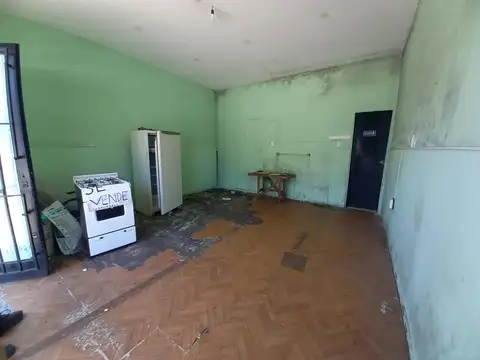 Local 22 mts2 sobre Av Marquez - José León Suárez