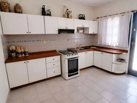 Casa en Venta en Arroyito Oeste, USD 70.000