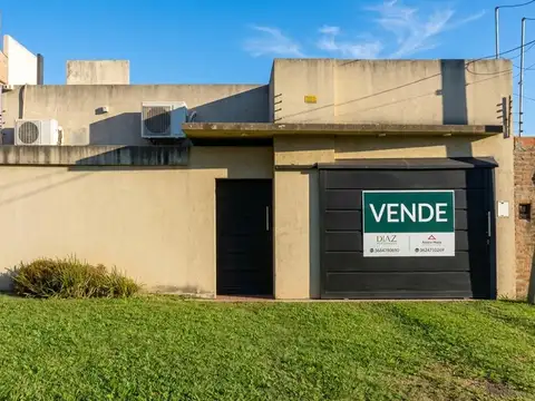 Casa en Venta! A mts. de Autovia Ruta 11