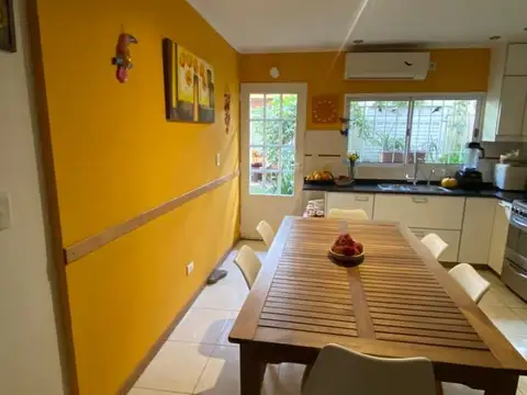 Depto Tipo Casa en Venta de 4 ambientes