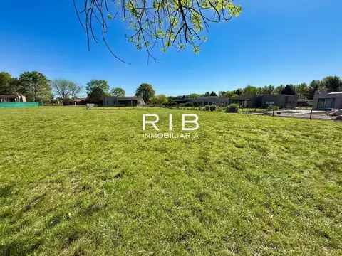 Lote Central de 1094 m2 - Orientación Norte - Sobre Boulevard