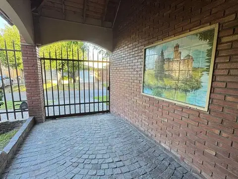 Casa en Venta en Temperley, USD 180.000