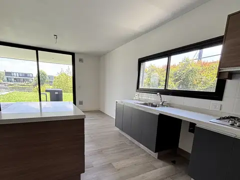 Casa en Venta al Oeste