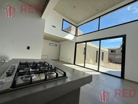 Casa en Venta en Neuquen, USD 298.000