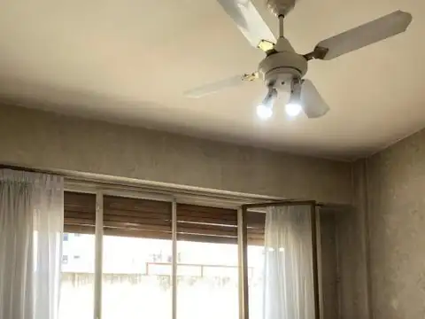 Av. ALBERDI AL 1200, CABALLITO Alquiler Temporario de amplio 2 Ambientes piso 5 al Frente c/ balcón