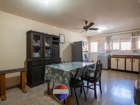 Casa 5 ambientes con 1 baño