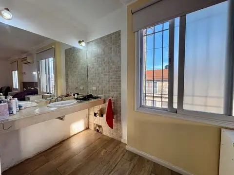 Depto Tipo Casa 4 ambientes con 2 baños