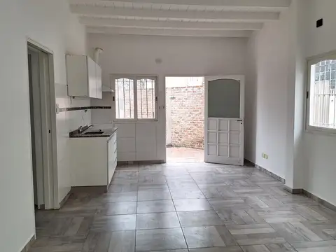 Depto Tipo Casa en Alquiler de 2 dormitorios