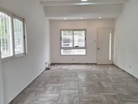 Depto Tipo Casa en Alquiler de 3 ambientes