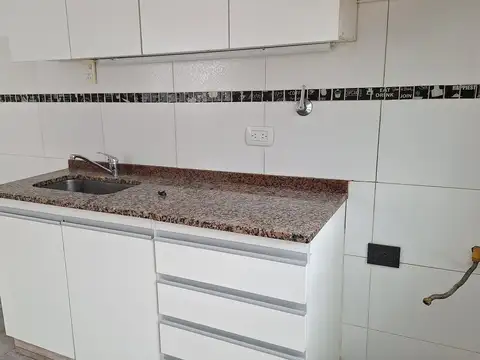 Depto Tipo Casa en Alquiler en Ituzaingó Norte, $ 1.500.000