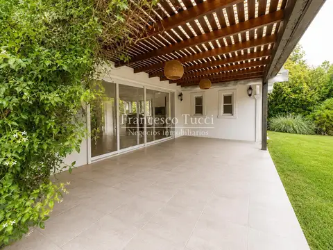 Casa en Alquiler de 4 dormitorios