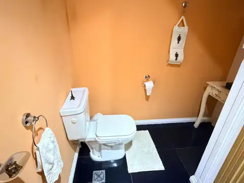Casa en Venta con 5 cocheras
