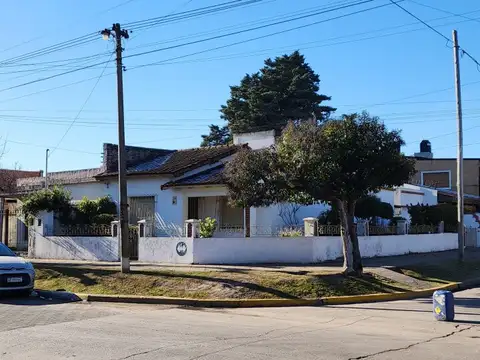 CASA A LA VENTA EN EL PARQUE SAN MARTIN - MERLO , BS.AS.  / LISTA PARA IR A VIVIIR